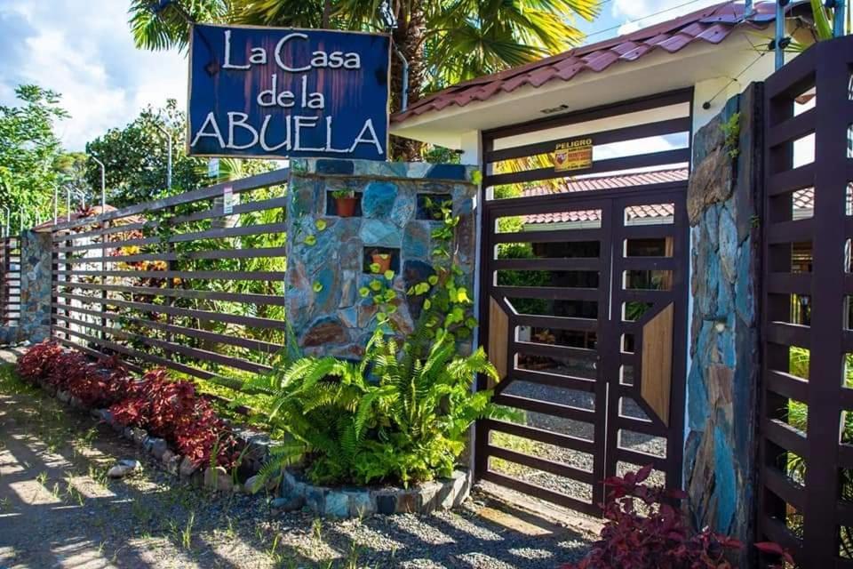 Вілла La Casa De La Abuela Sucua Екстер'єр фото